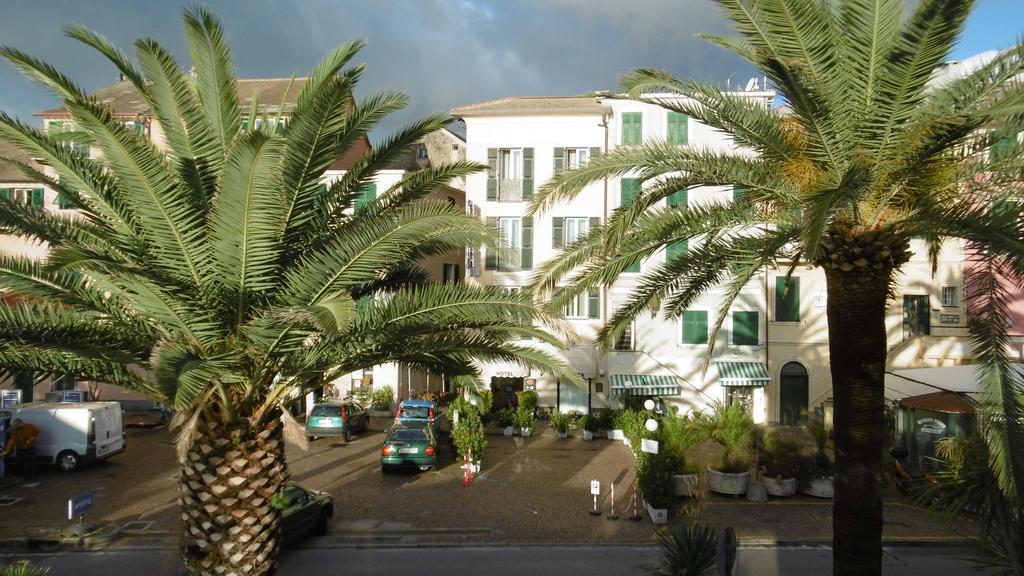 Hotel Riviera Arenzano Esterno foto