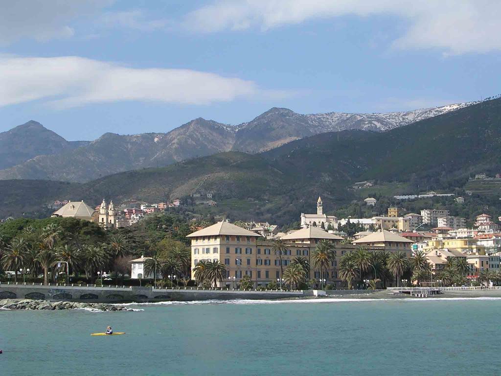 Hotel Riviera Arenzano Esterno foto